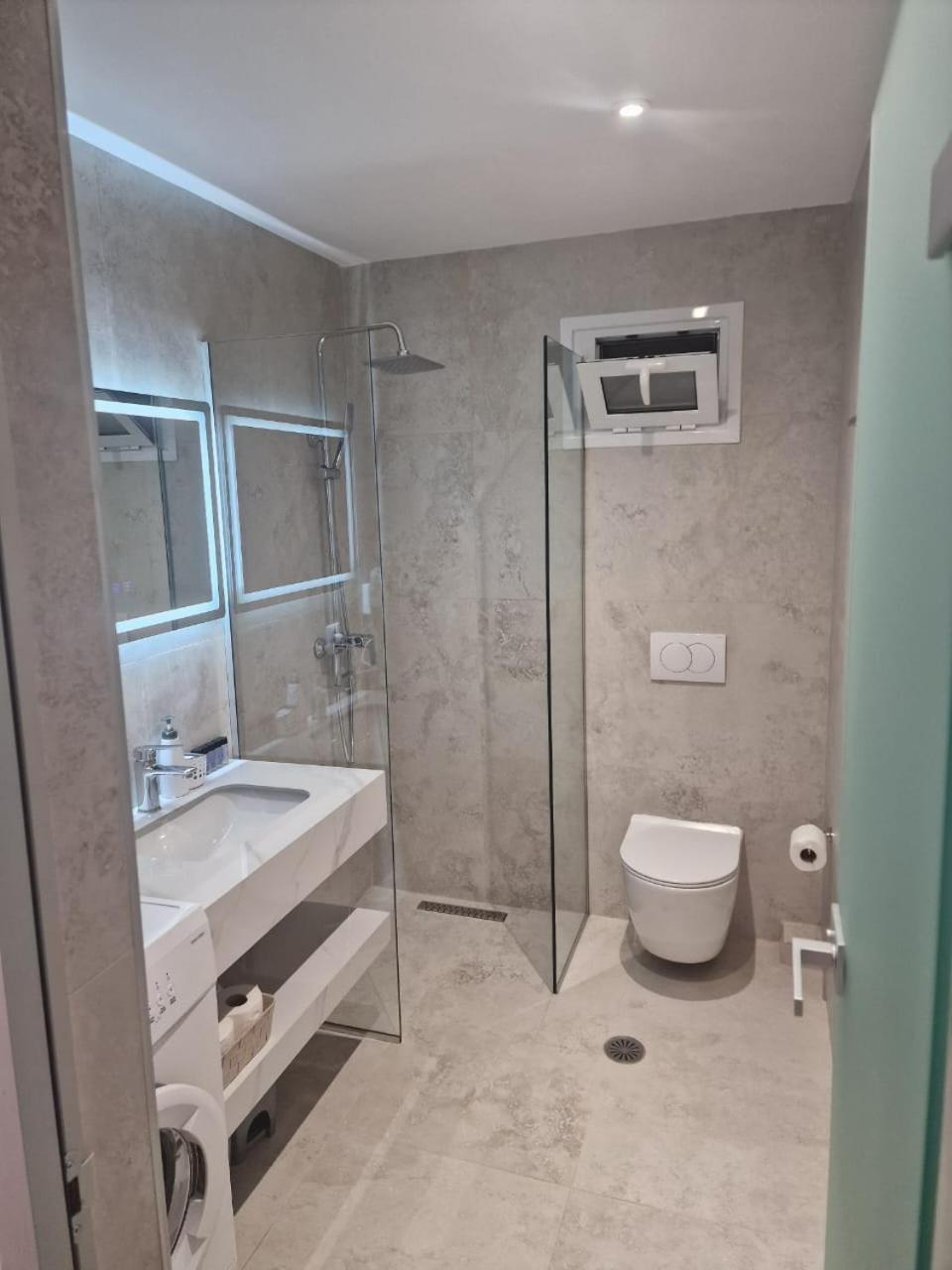 Lido Apartments Химар Екстериор снимка